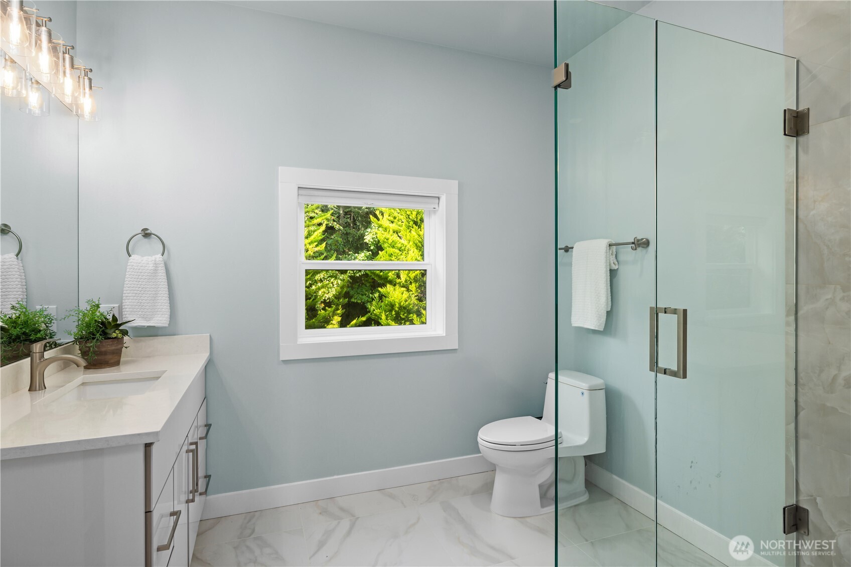 670 W Lake Sammamish Parkway NE