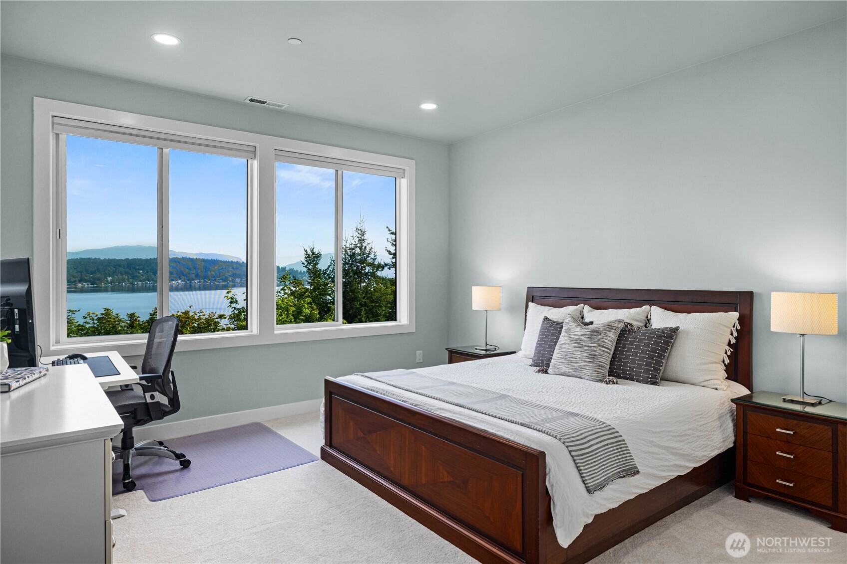670 W Lake Sammamish Parkway NE