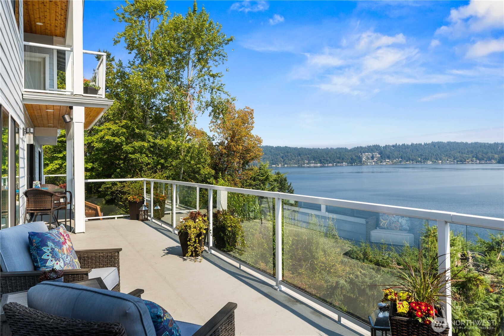 670 W Lake Sammamish Parkway NE