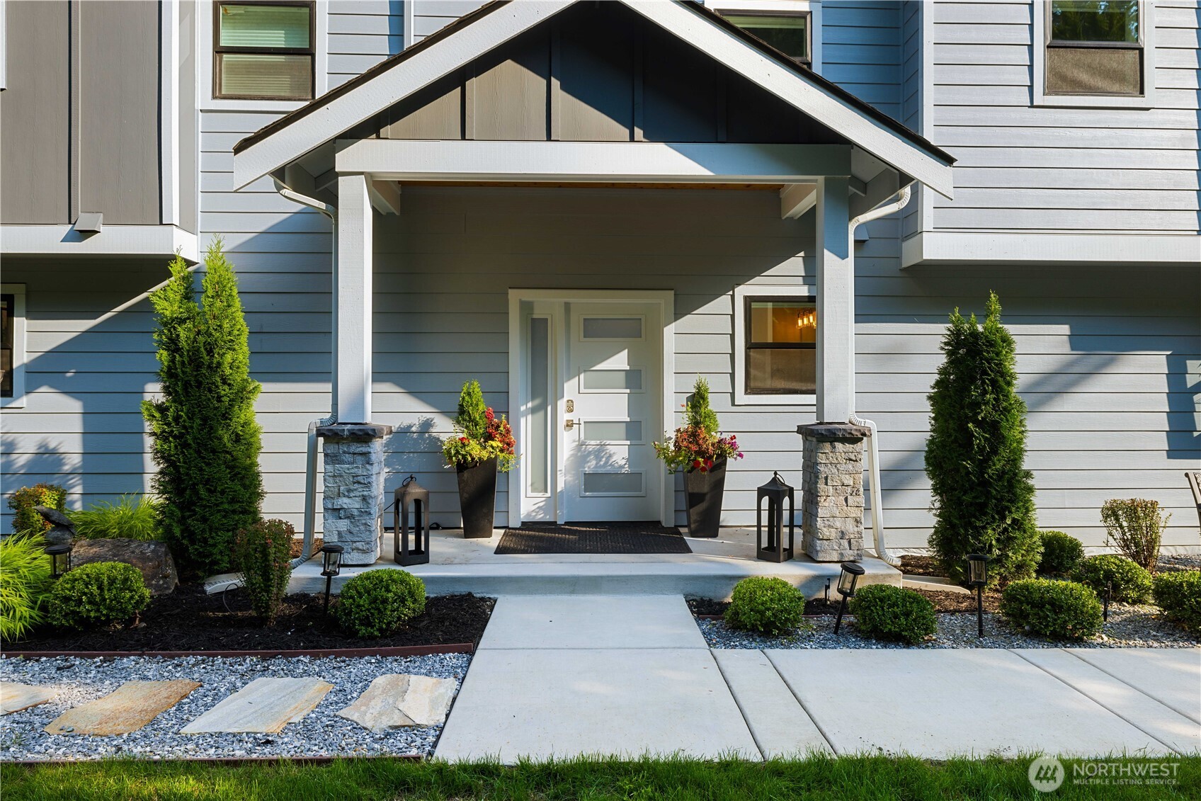 670 W Lake Sammamish Parkway NE