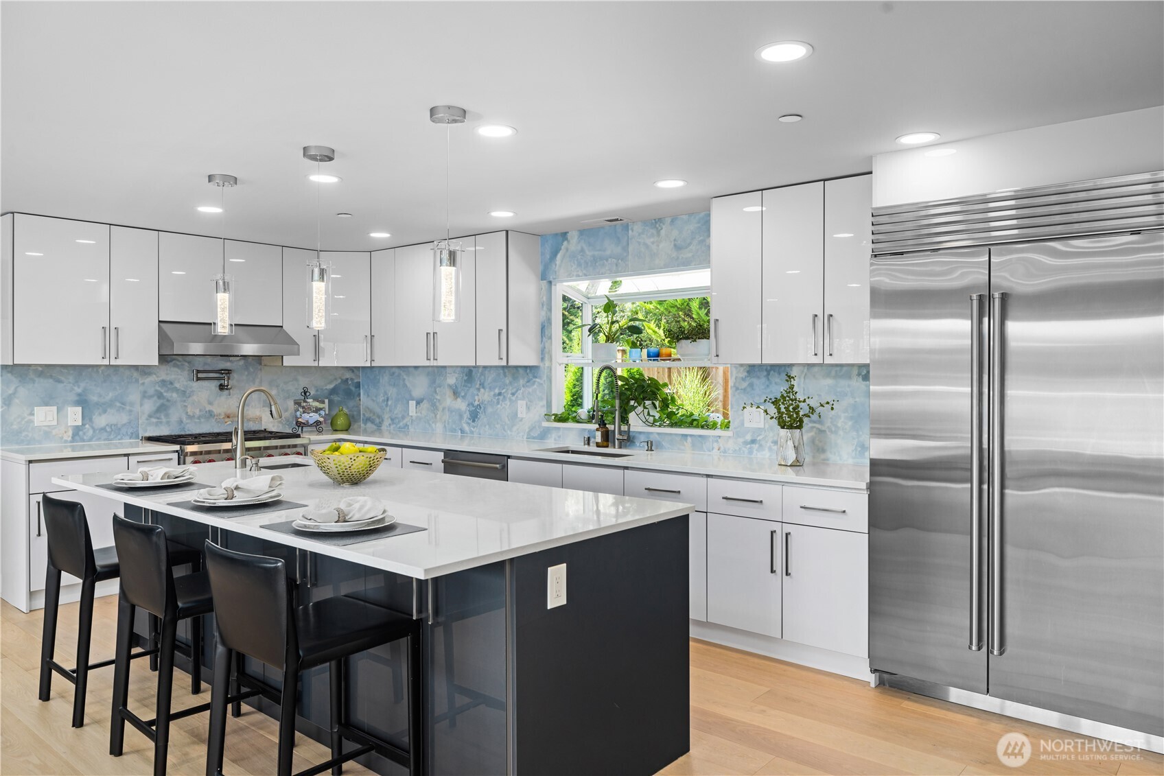 670 W Lake Sammamish Parkway NE