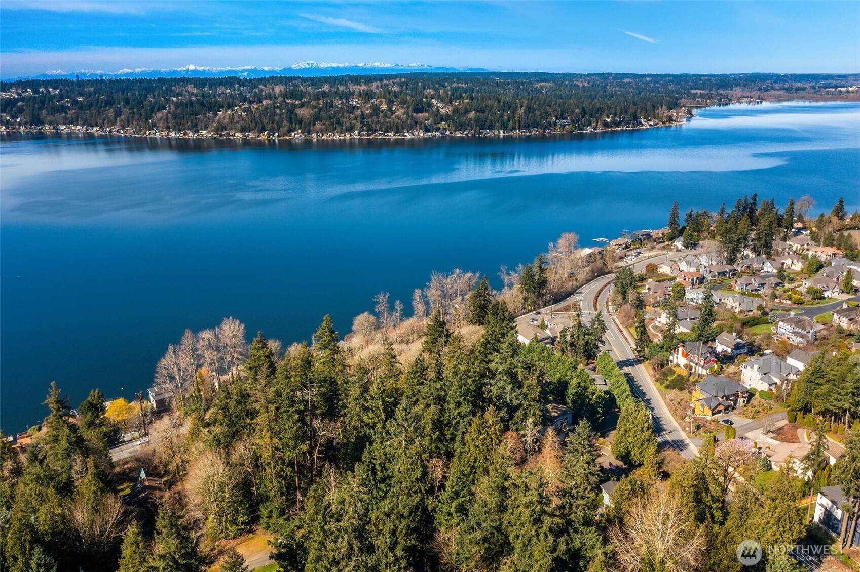 11 XX E Lake Sammamish Parkway NE