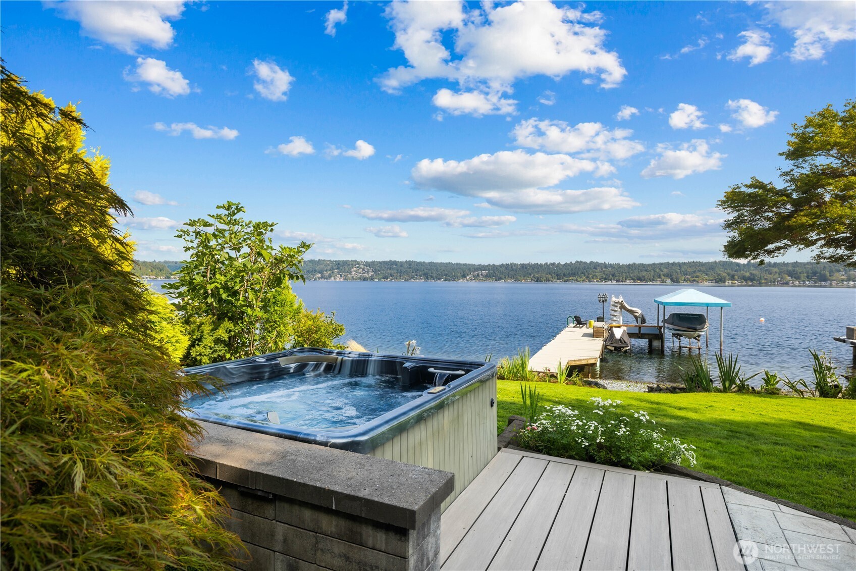 528 W Lake Sammamish Parkway SE