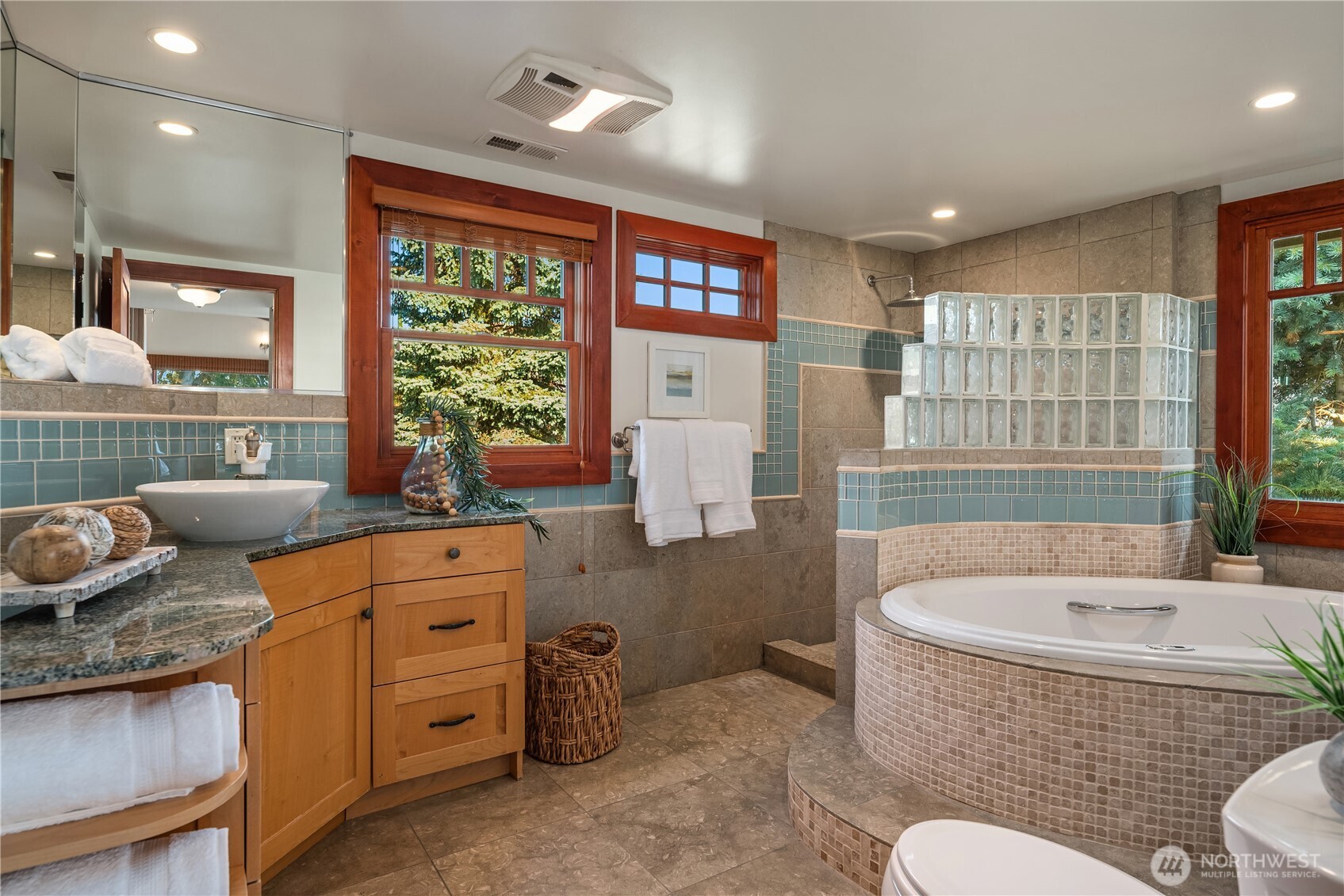 10819 44th Avenue SW