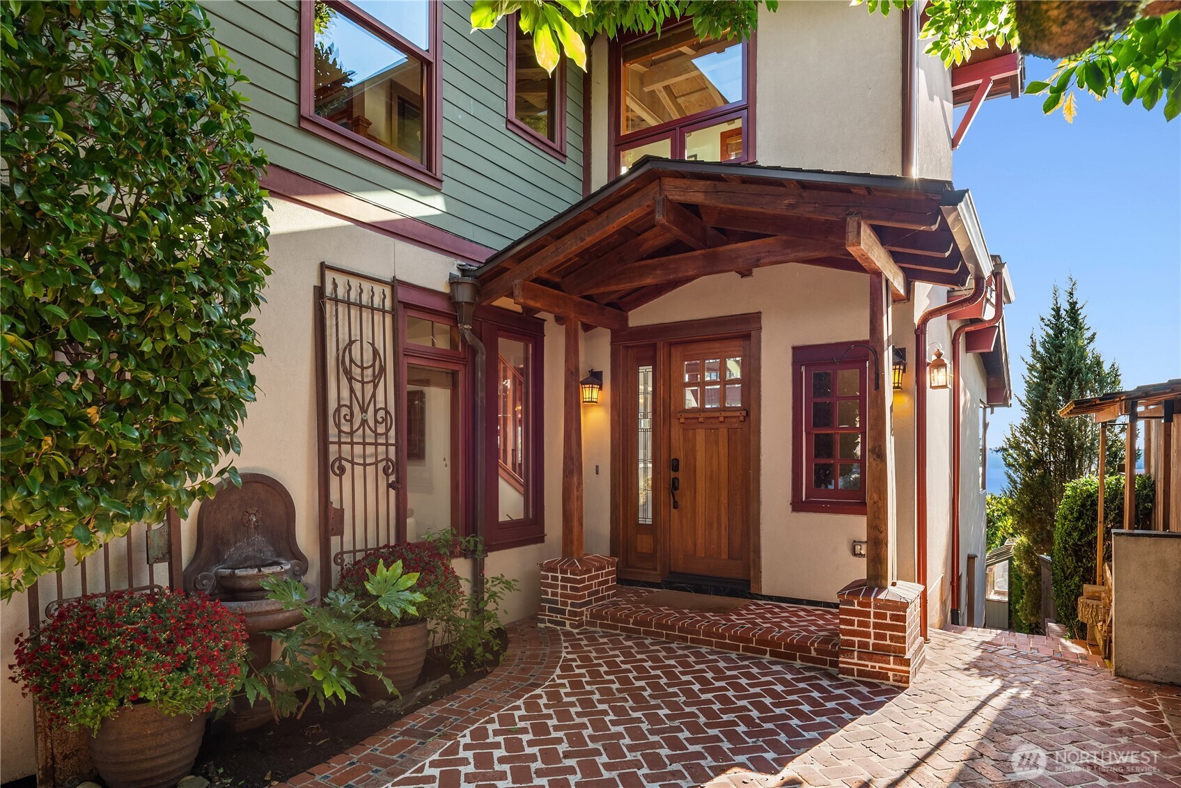 10819 44th Avenue SW