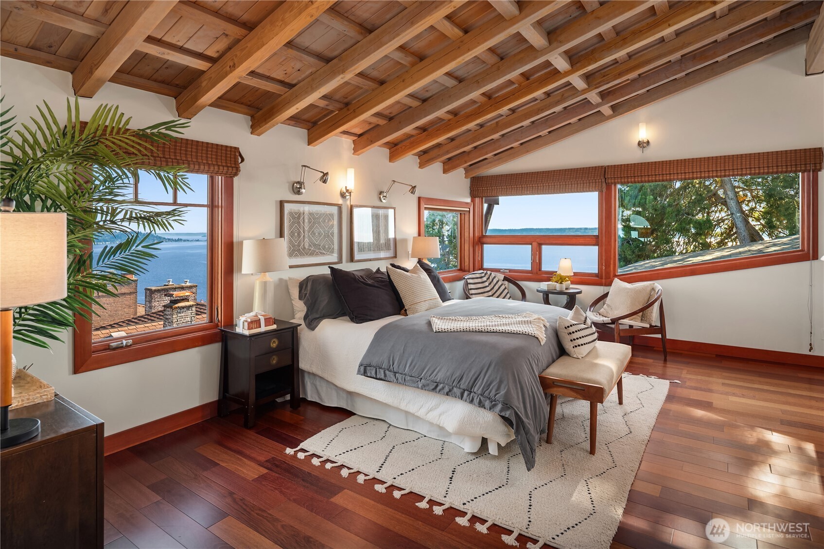 10819 44th Avenue SW