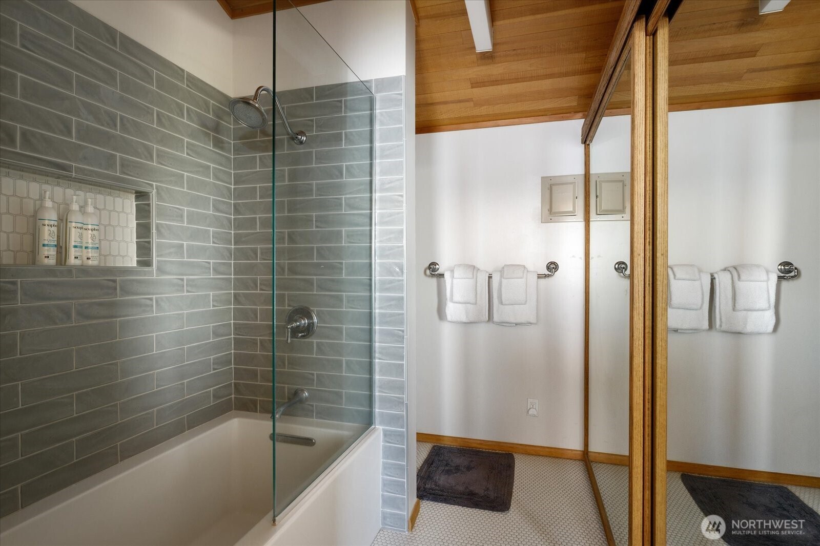 6278 Barr Beach Road