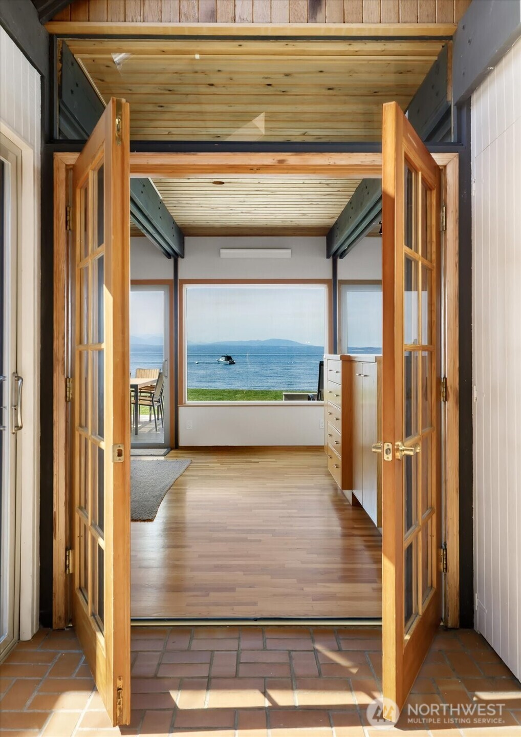 6278 Barr Beach Road