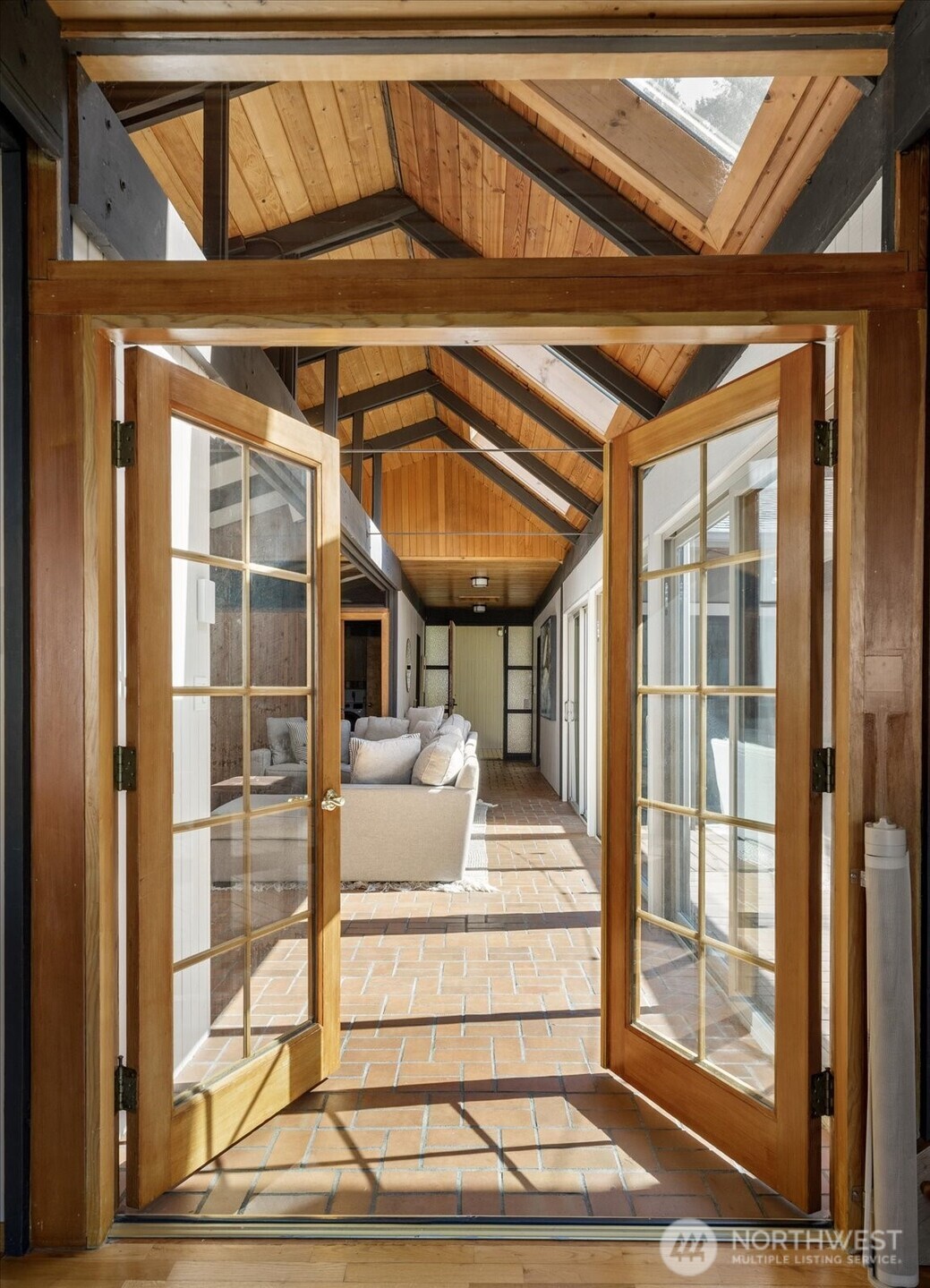 6278 Barr Beach Road