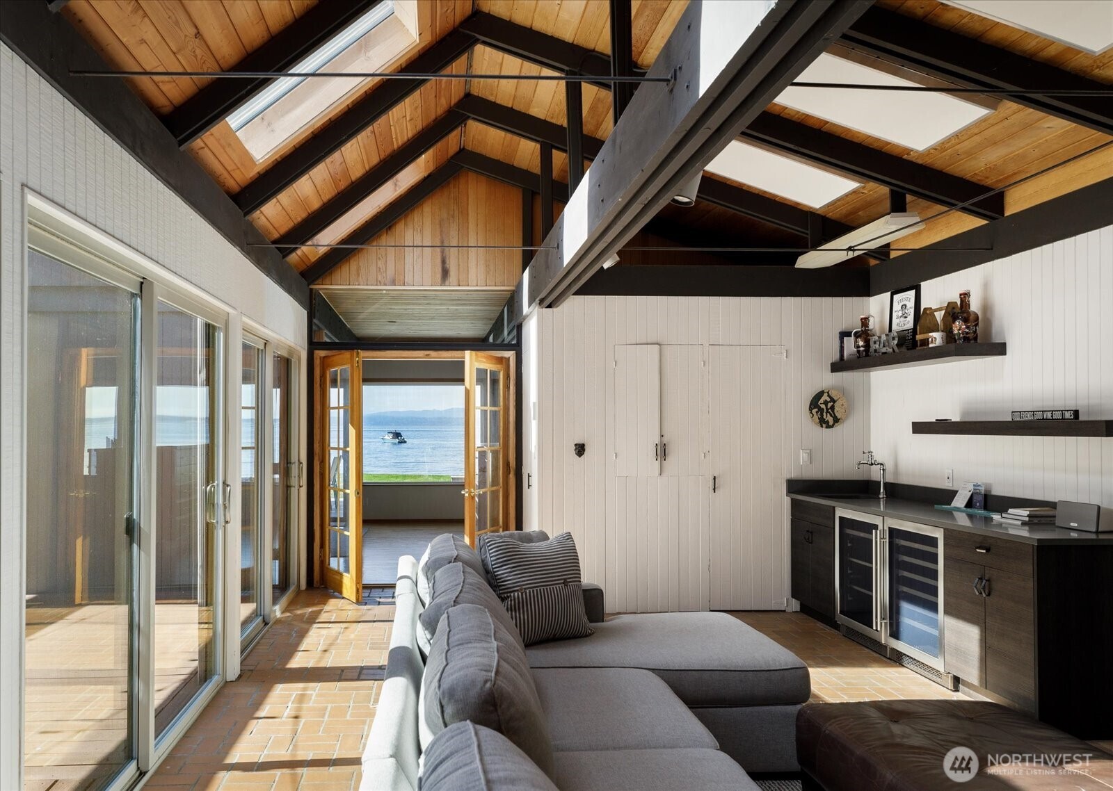 6278 Barr Beach Road