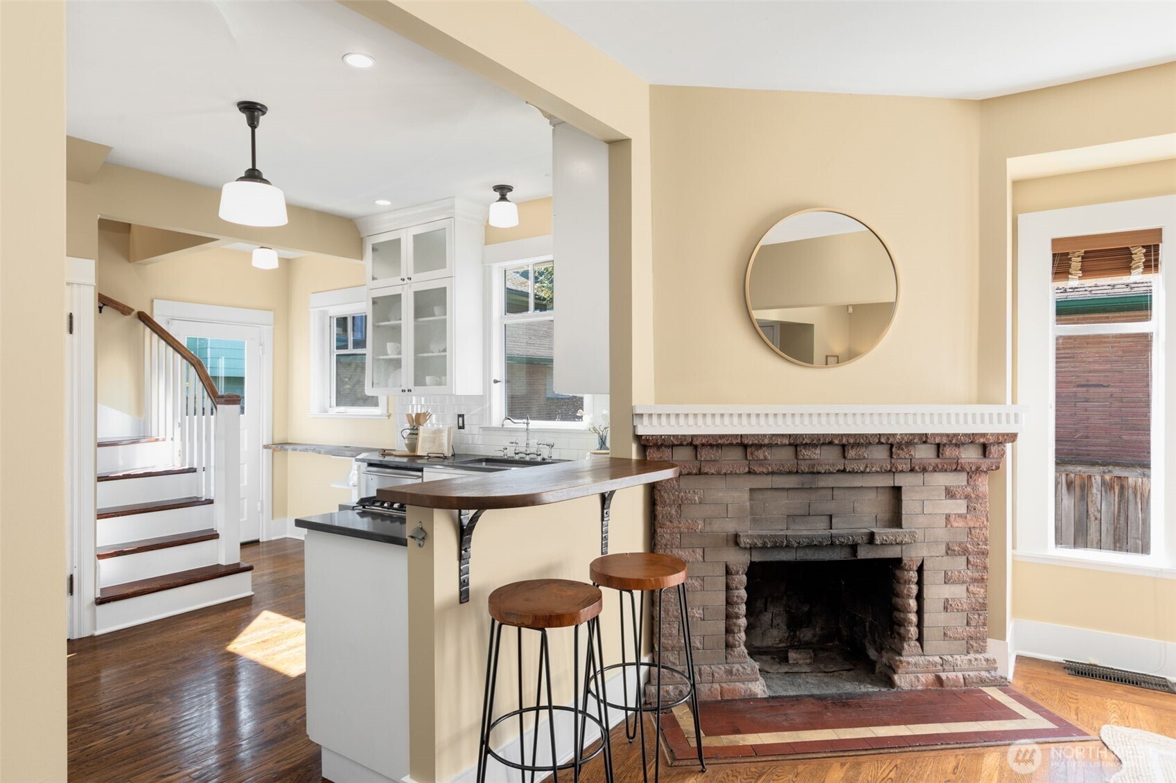 5108 Meridian Avenue N