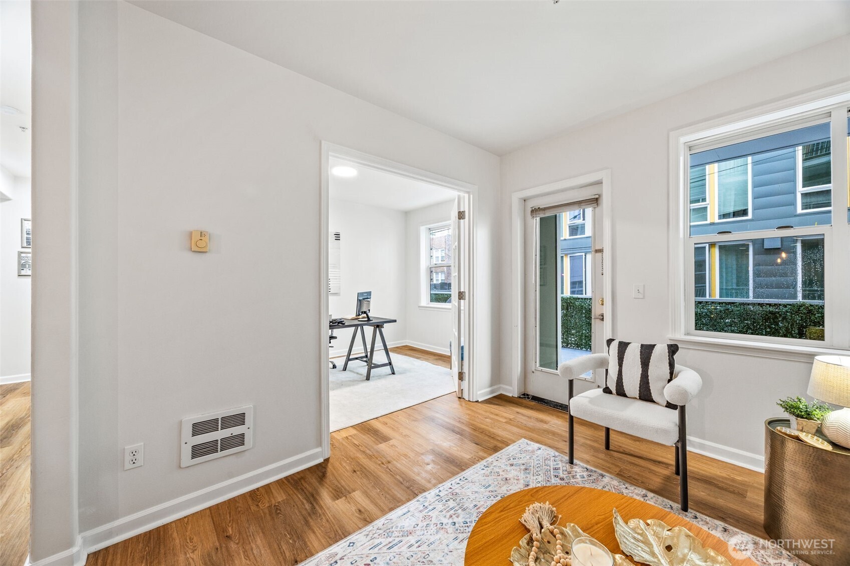 4722 12th Avenue NE Unit: 203