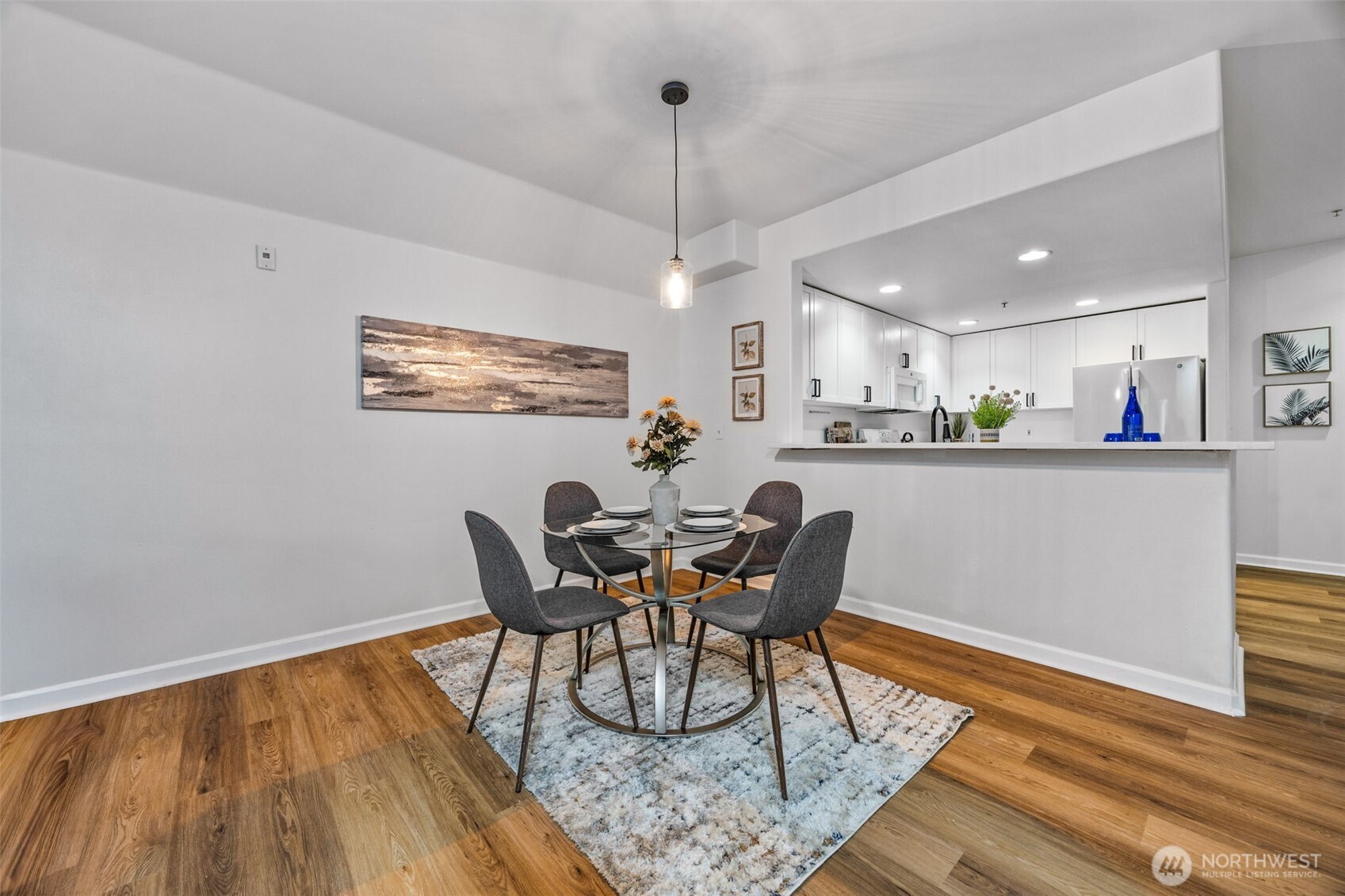 4722 12th Avenue NE Unit: 203