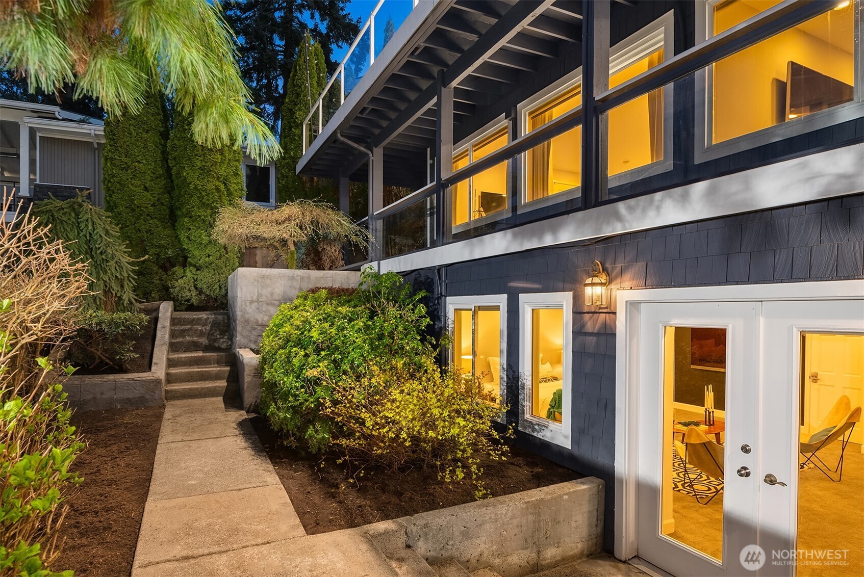 2452 W Lake Sammamish Parkway NE