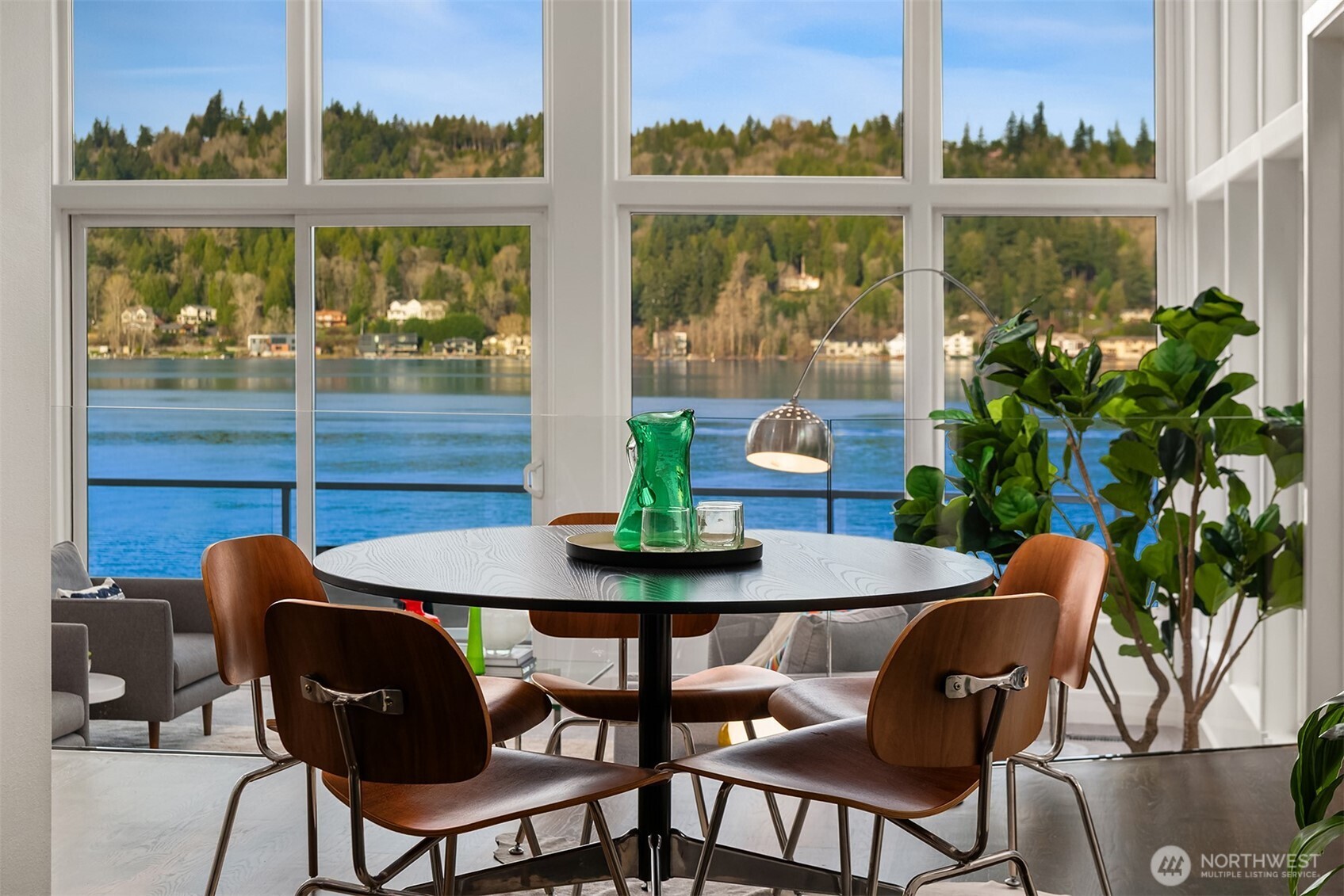 2452 W Lake Sammamish Parkway NE