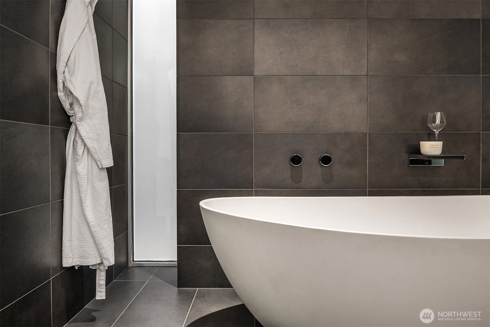 2452 W Lake Sammamish Parkway NE