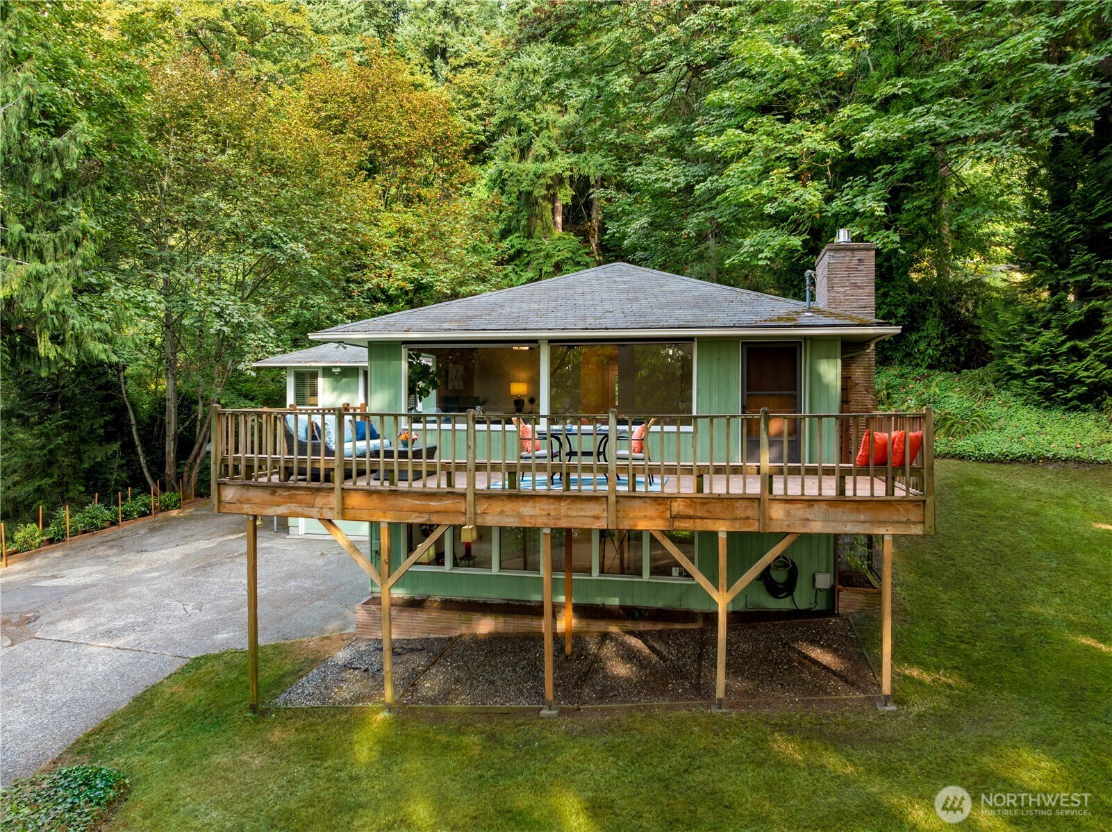 2008 E Lake Sammamish Parkway NE