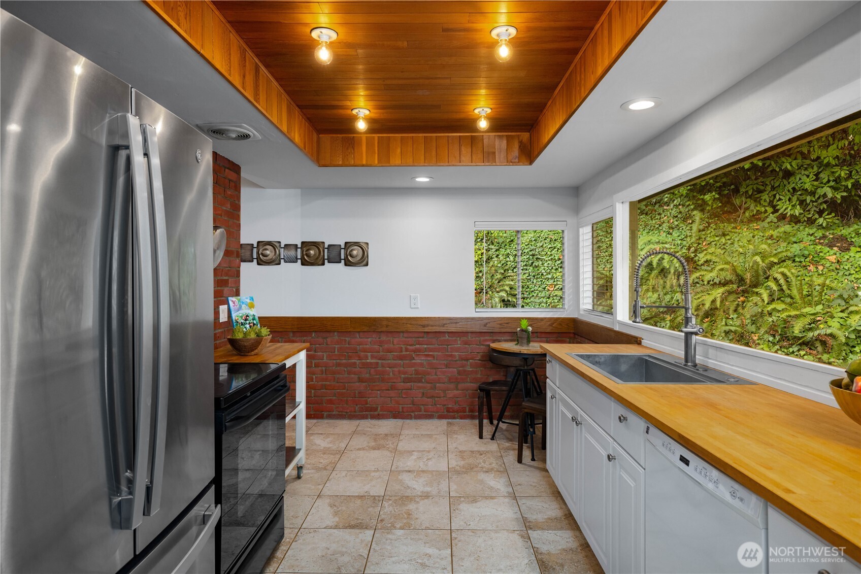 2008 E Lake Sammamish Parkway NE