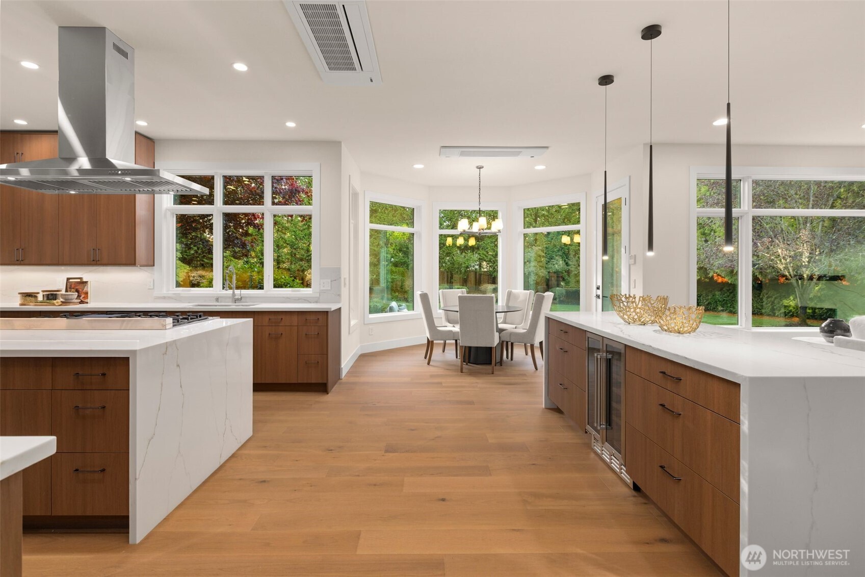 105 Windsor Drive SE