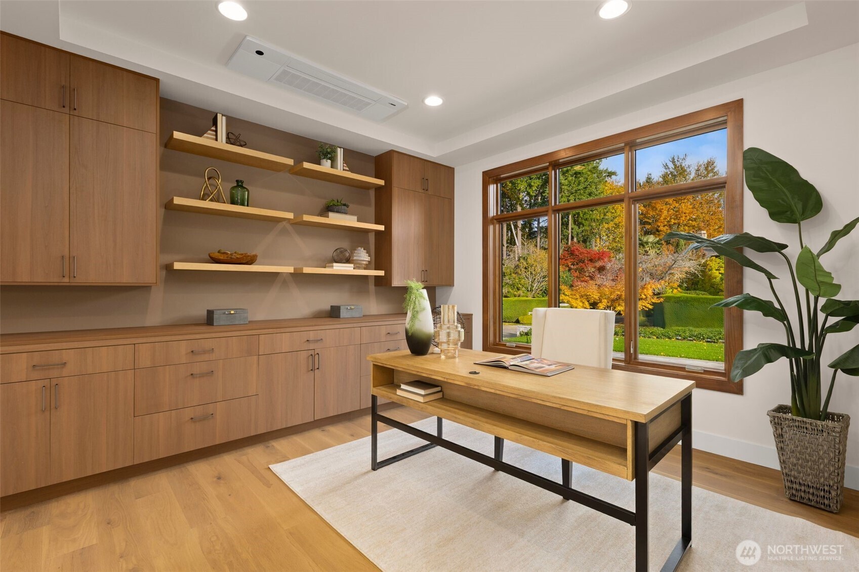 105 Windsor Drive SE