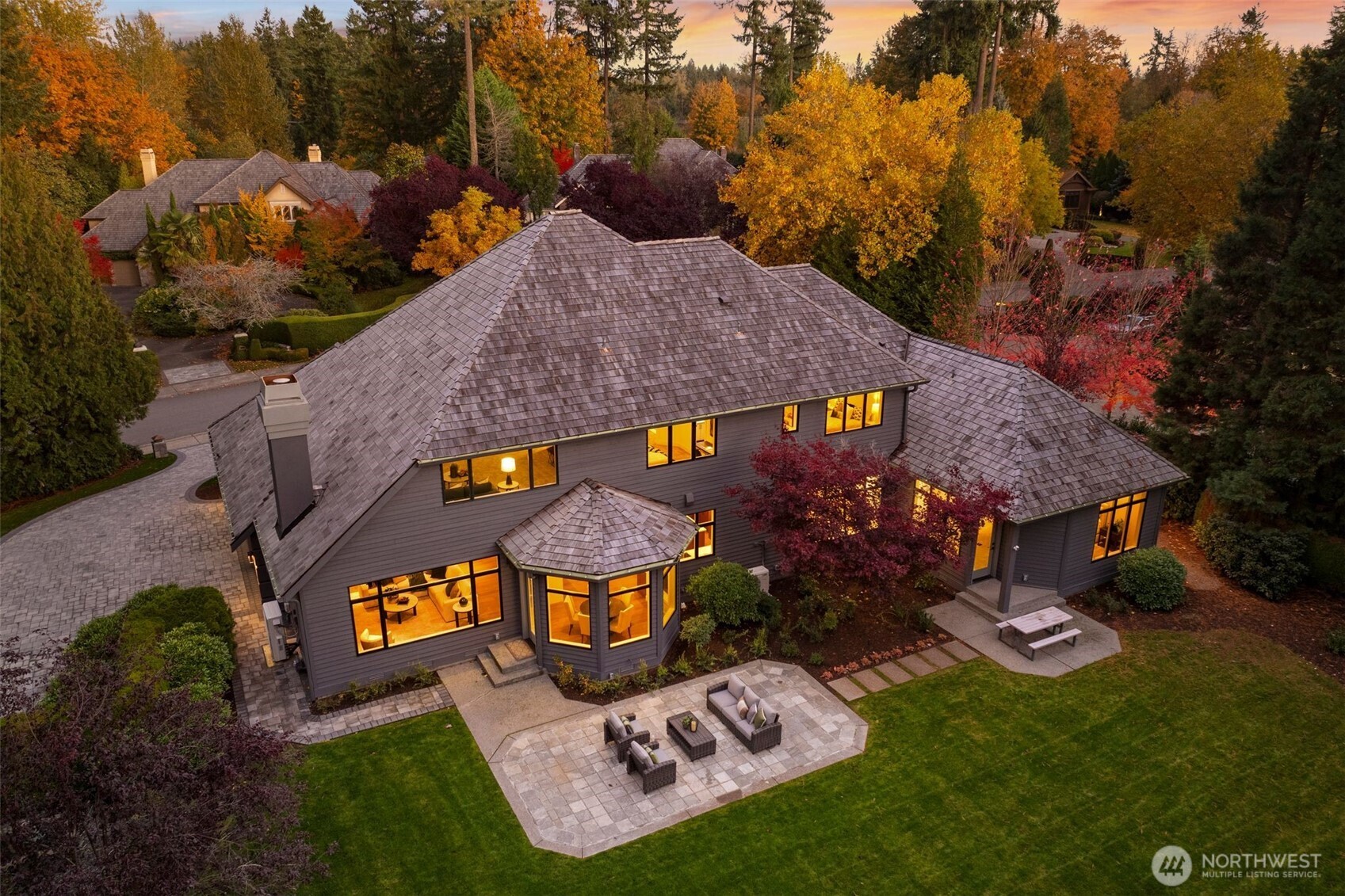 105 Windsor Drive SE