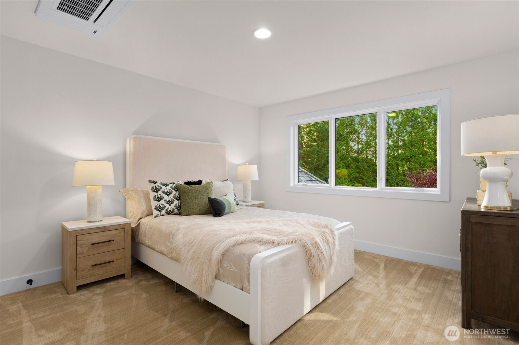 105 Windsor Drive SE