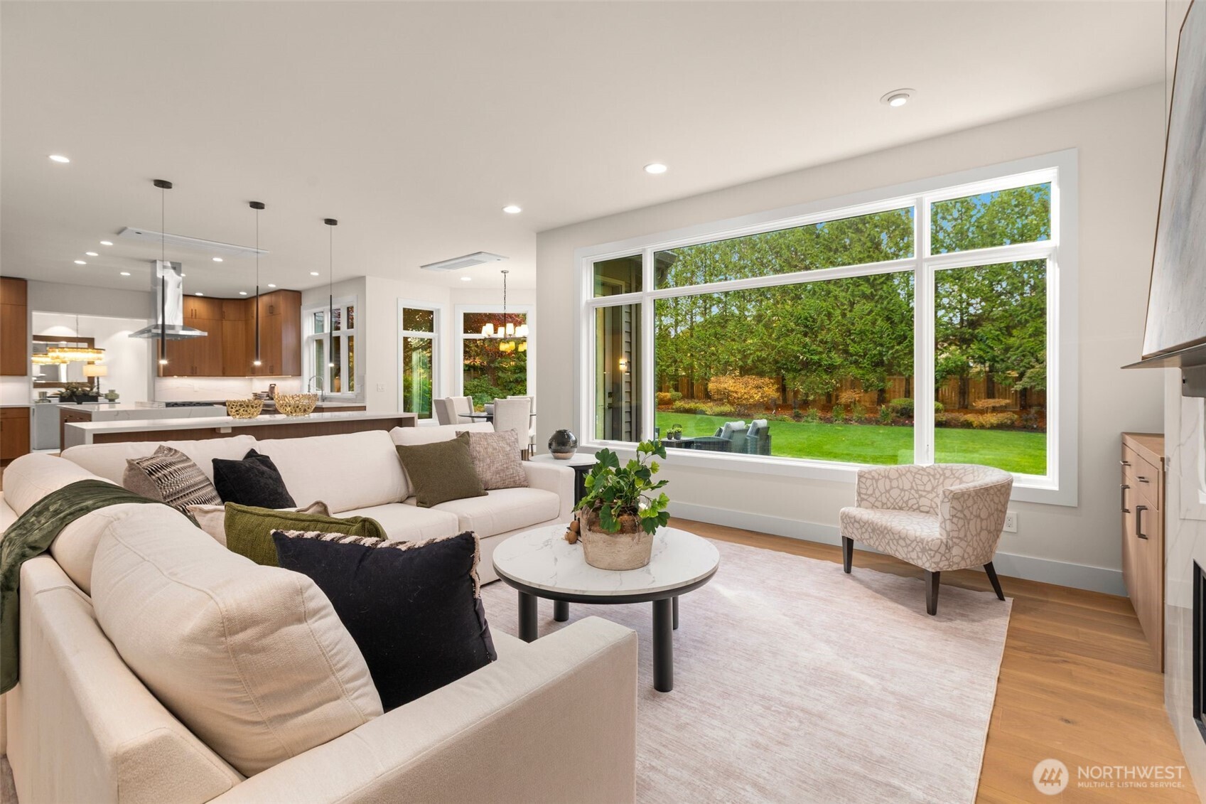 105 Windsor Drive SE