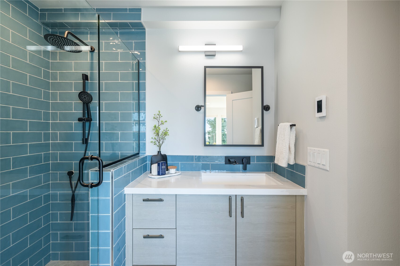 3625 Wallingford Avenue N Unit: B