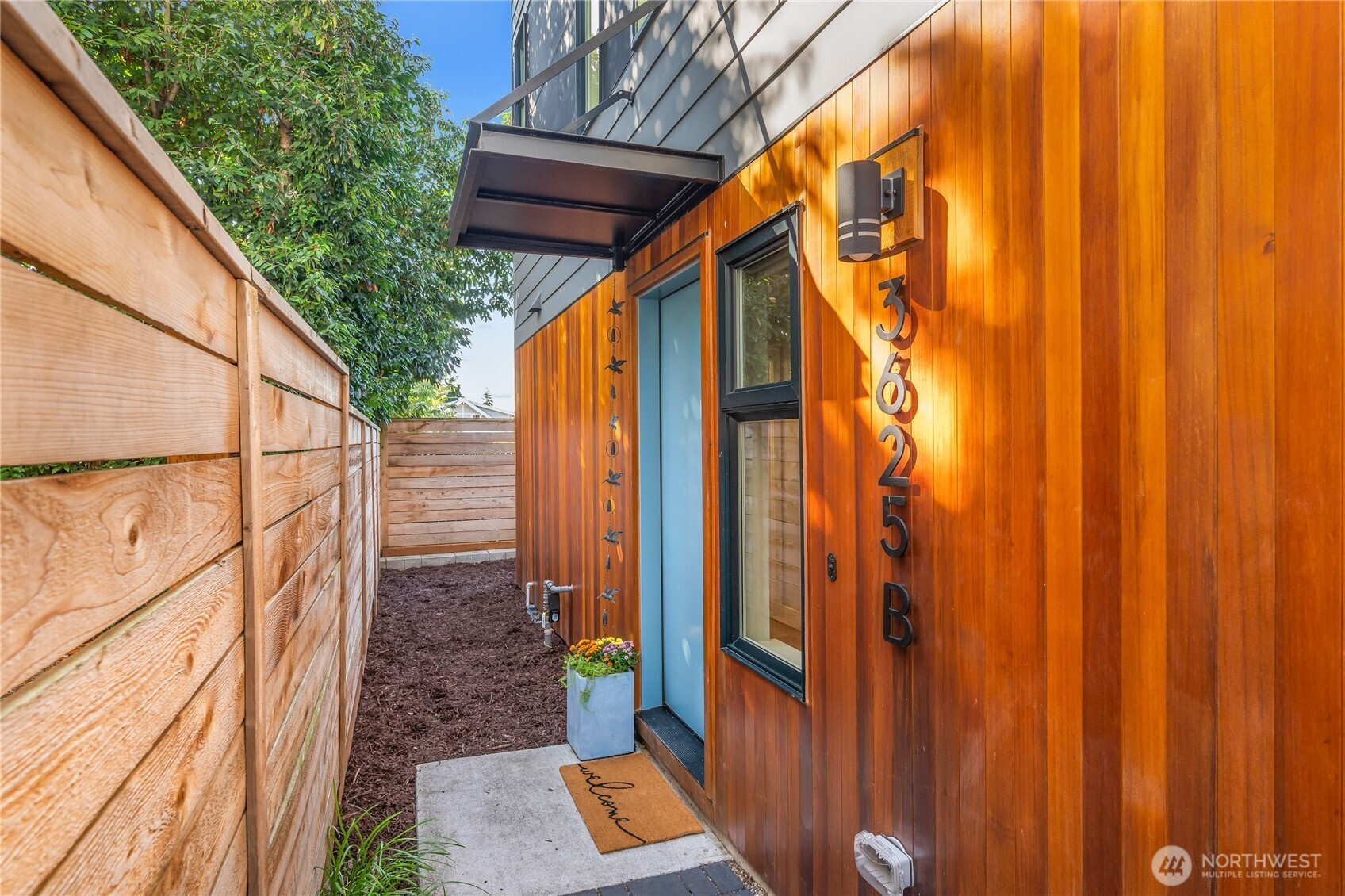 3625 Wallingford Avenue N Unit: B