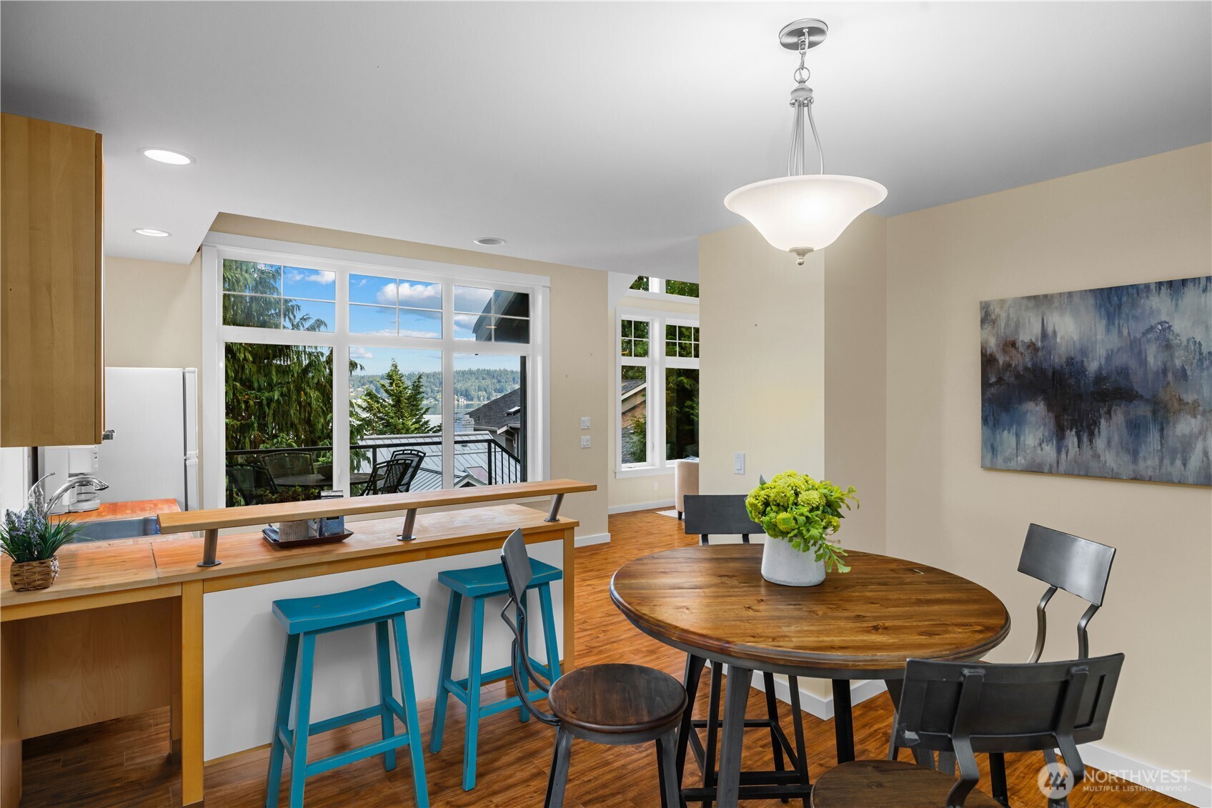 528 W Lake Sammamish Parkway SE