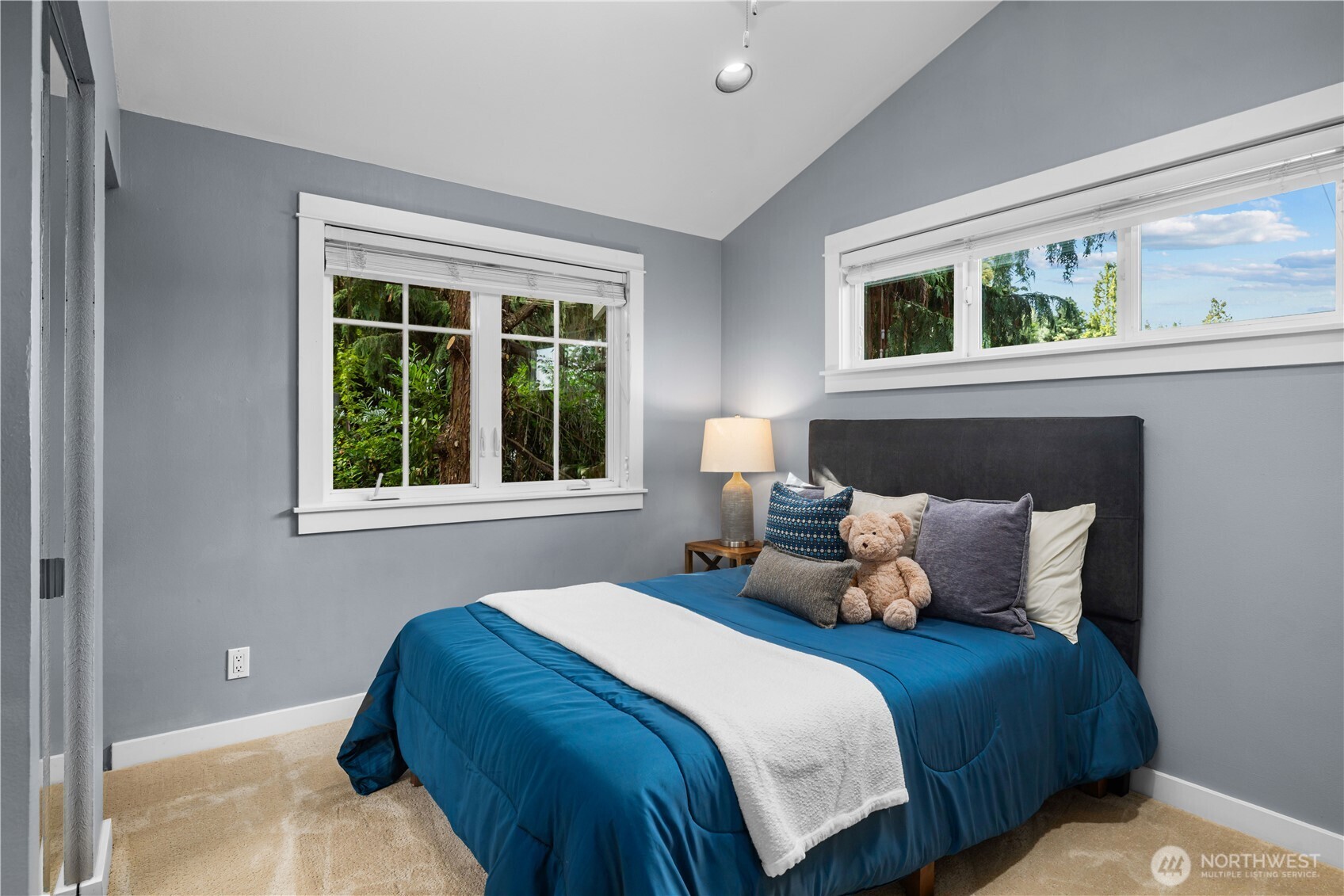 528 W Lake Sammamish Parkway SE