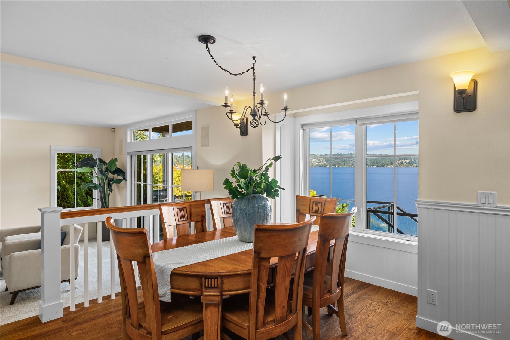 528 W Lake Sammamish Parkway SE