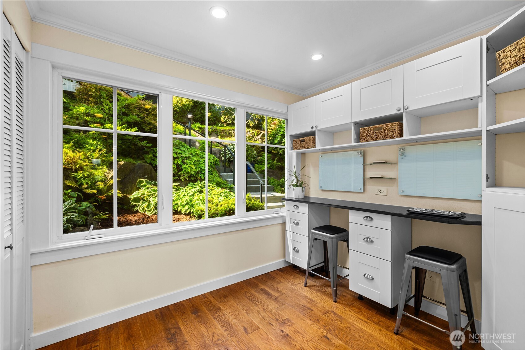 528 W Lake Sammamish Parkway SE