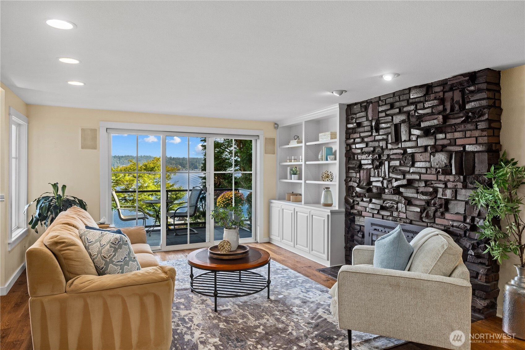 528 W Lake Sammamish Parkway SE