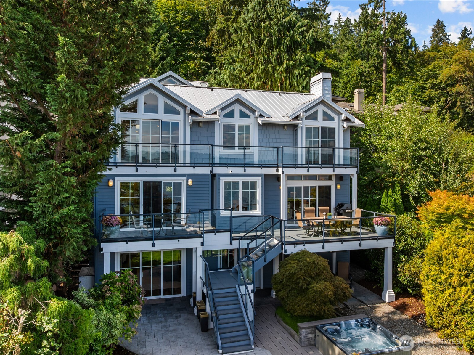 528 W Lake Sammamish Parkway SE