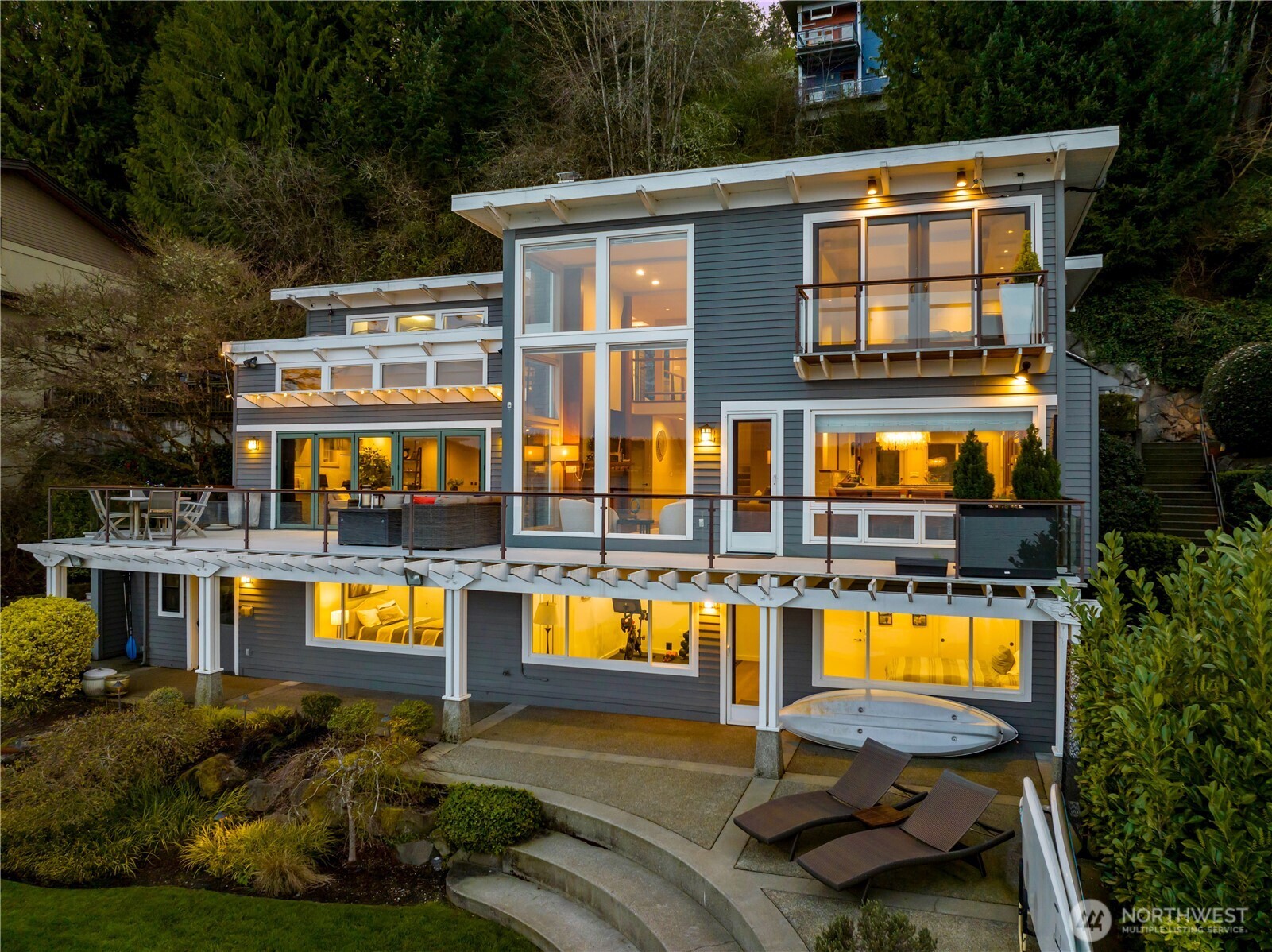 842 W Lake Sammamish Parkway SE