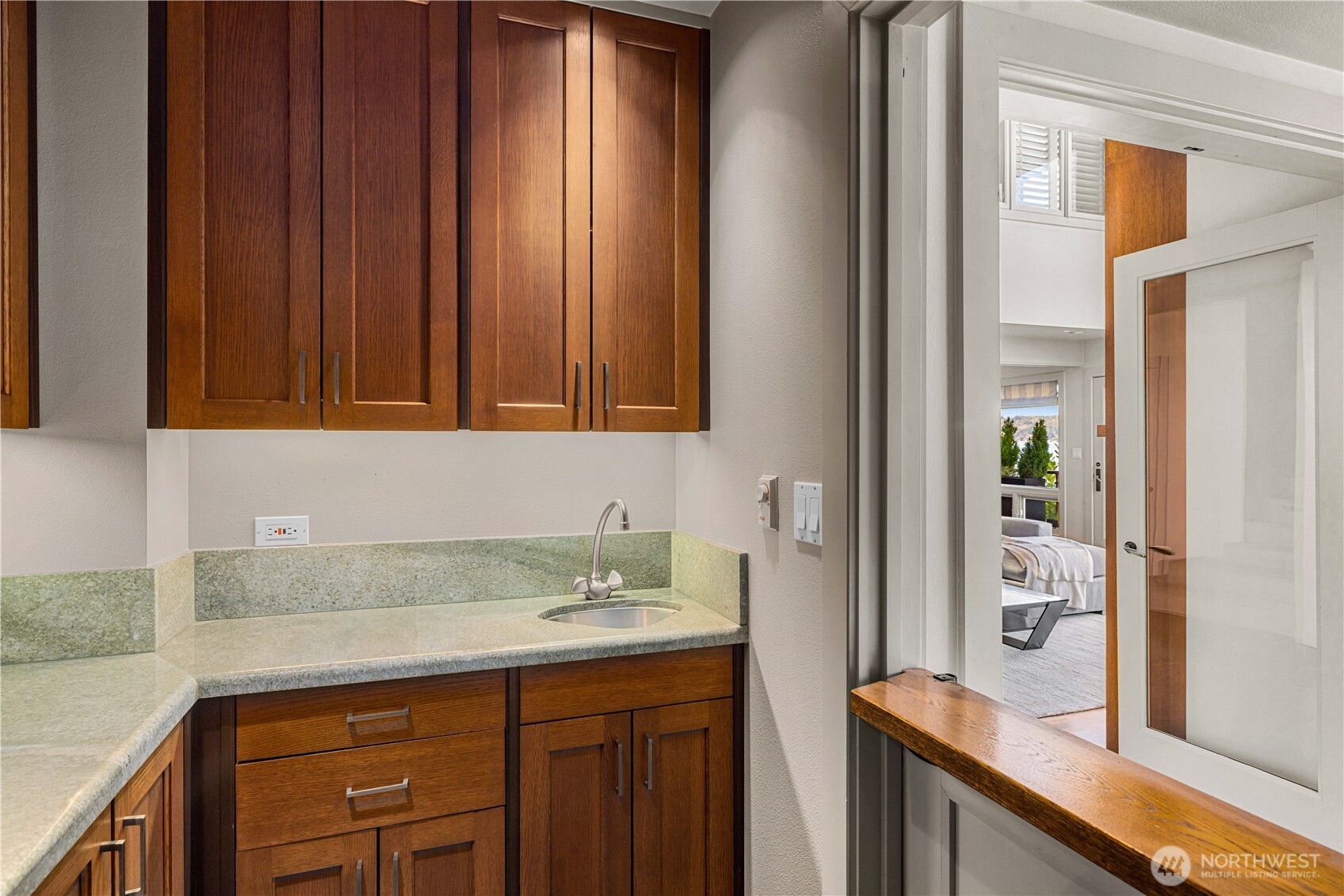 842 W Lake Sammamish Parkway SE