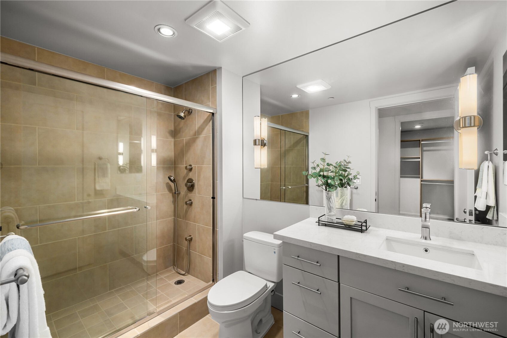 4323 E Lake Sammamish Parkway SE Unit: 4323