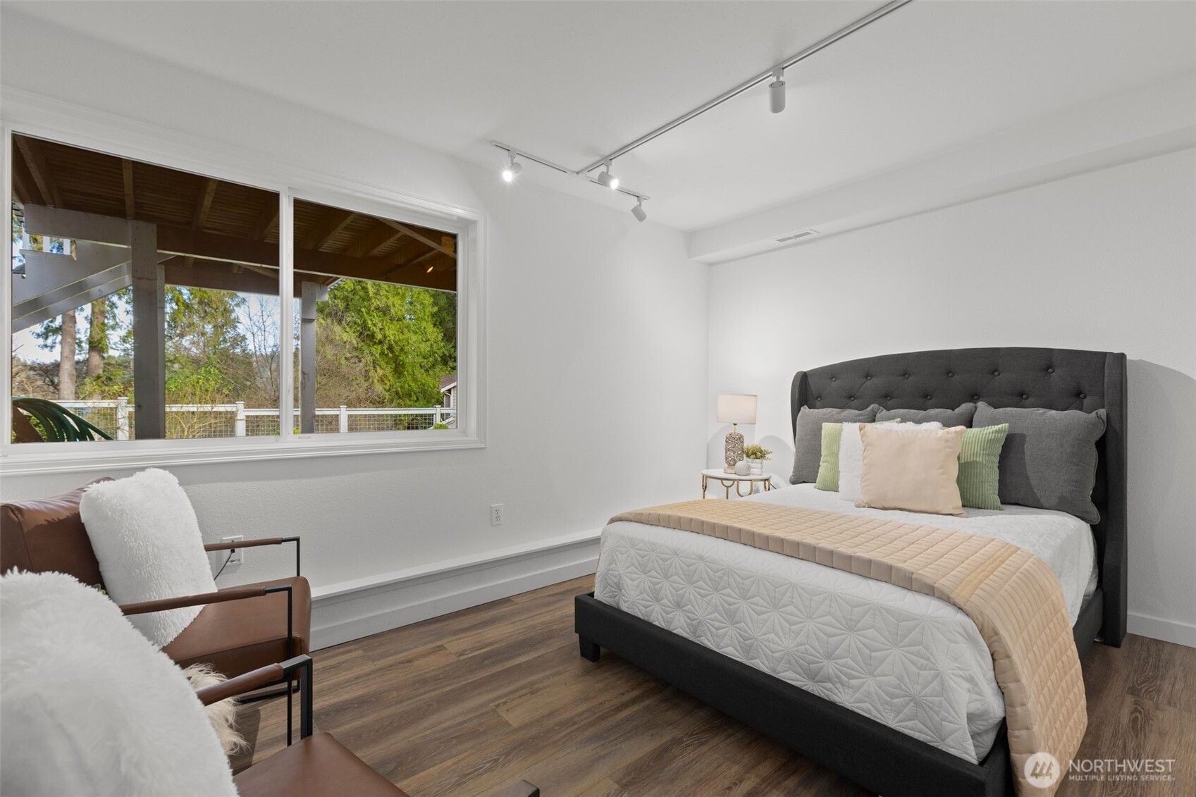 2818 183rd Avenue NE