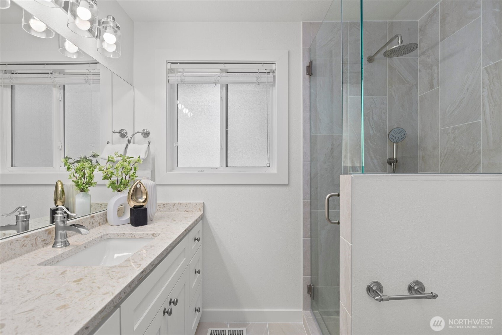 2818 183rd Avenue NE