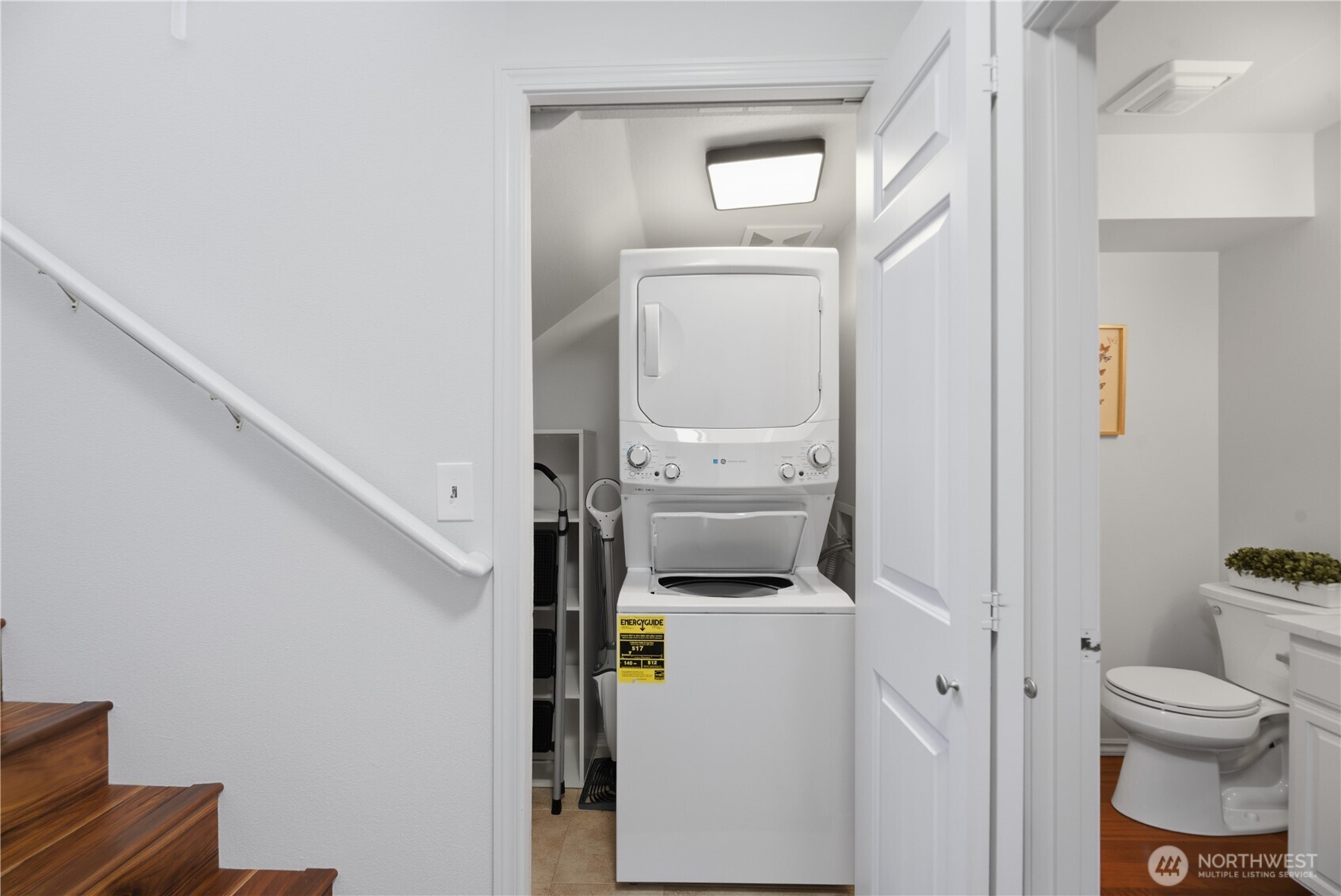 860 2nd Avenue NW Unit: 860