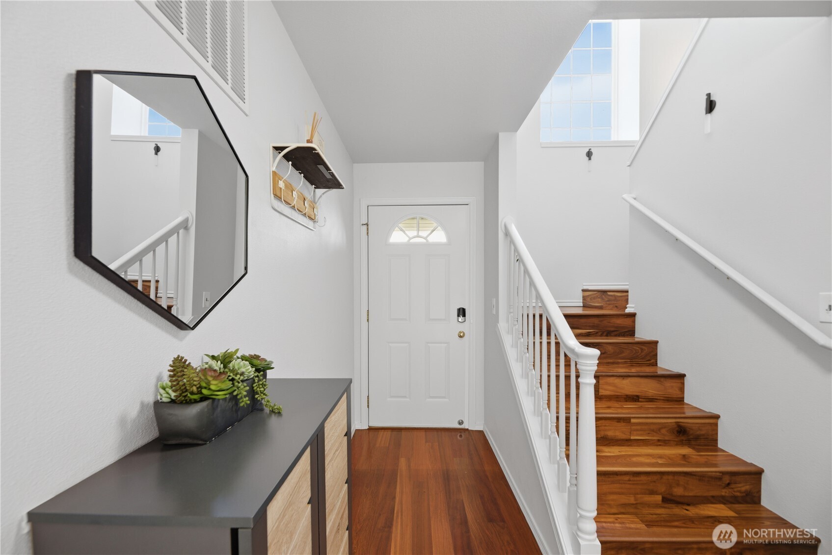 860 2nd Avenue NW Unit: 860
