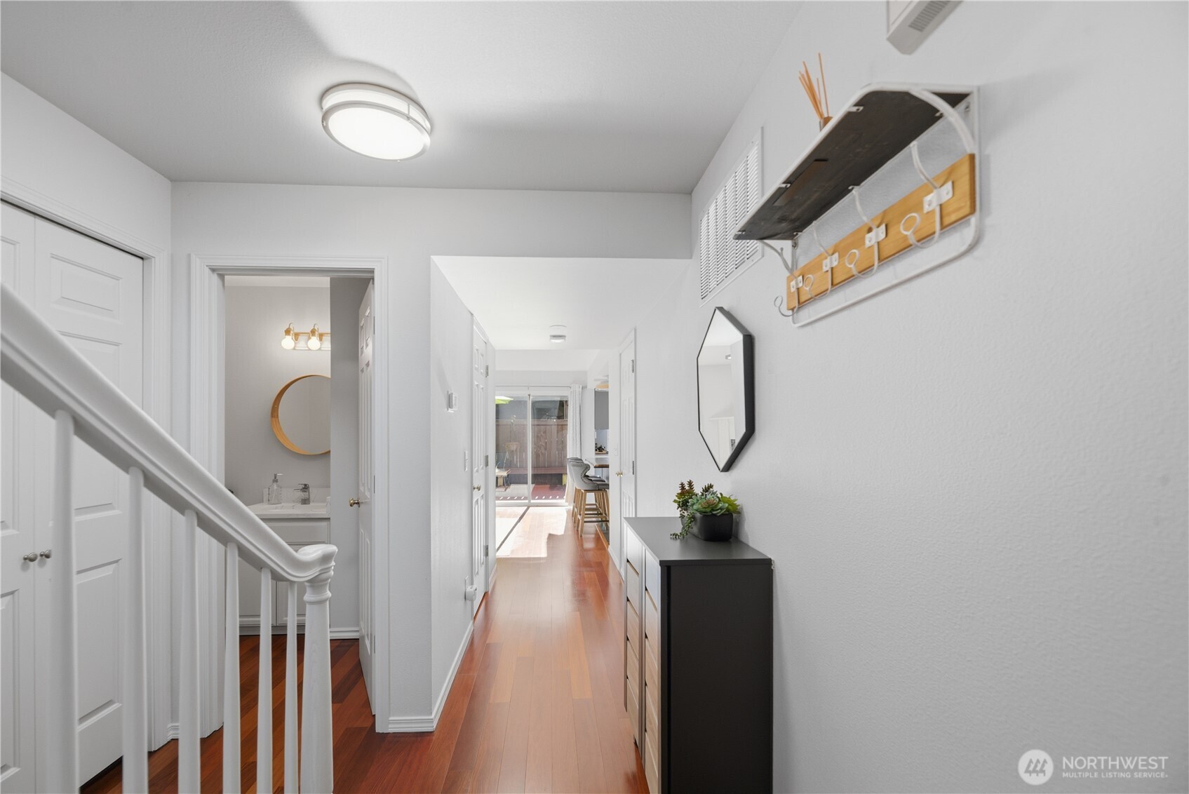 860 2nd Avenue NW Unit: 860