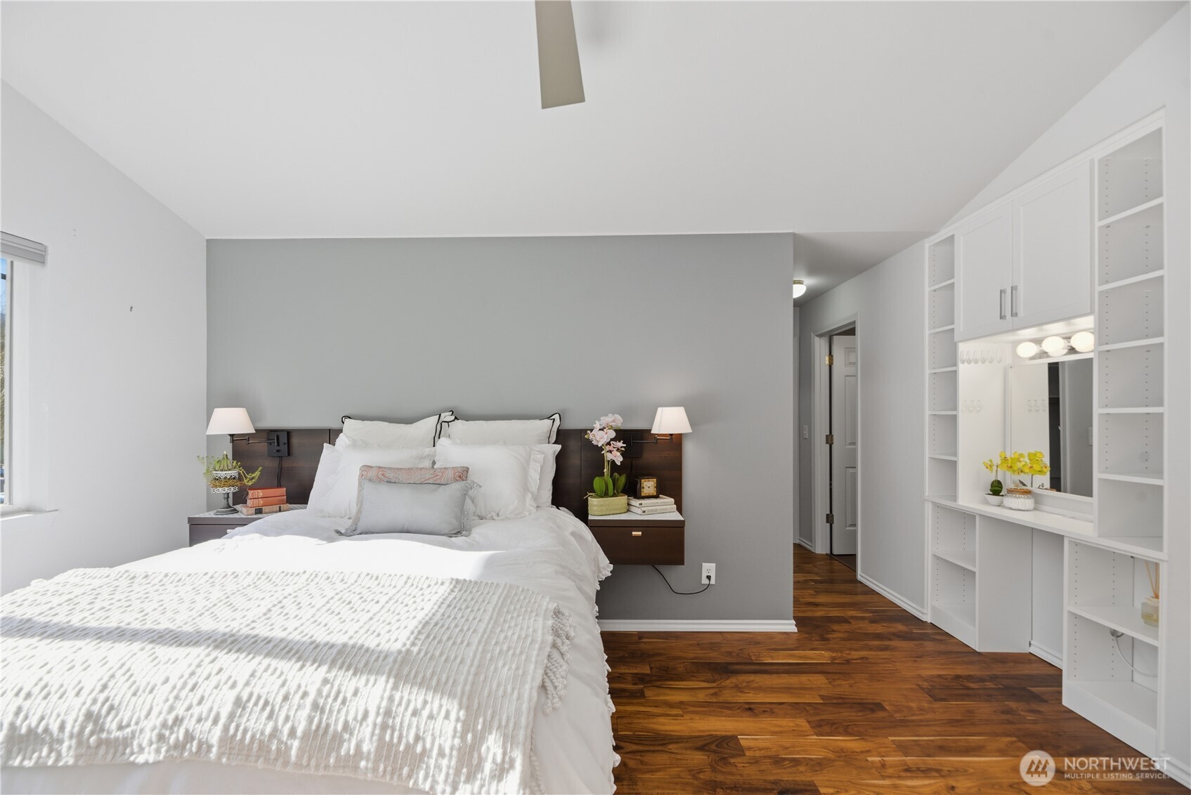 860 2nd Avenue NW Unit: 860
