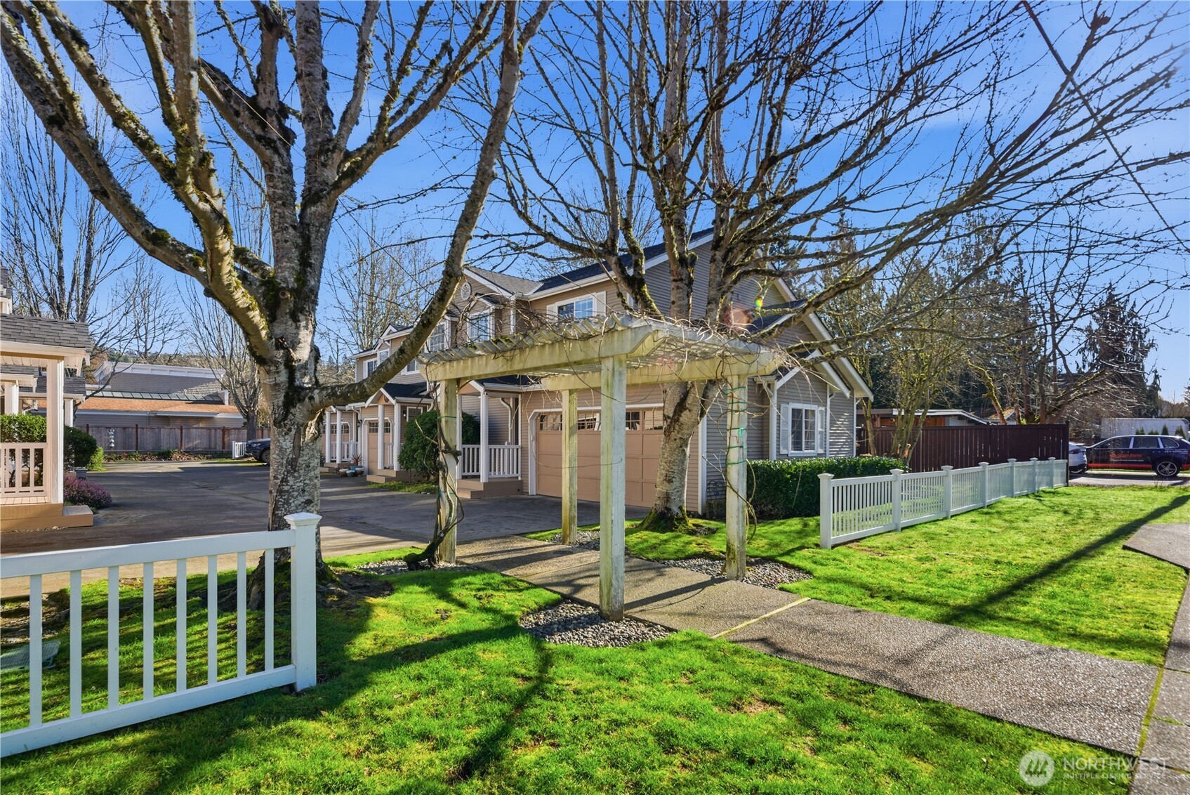 860 2nd Avenue NW Unit: 860