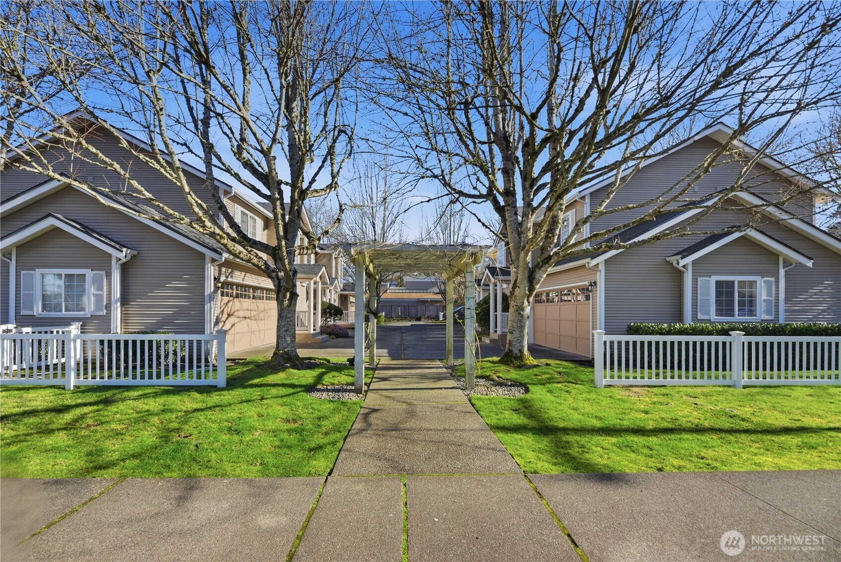 860 2nd Avenue NW Unit: 860
