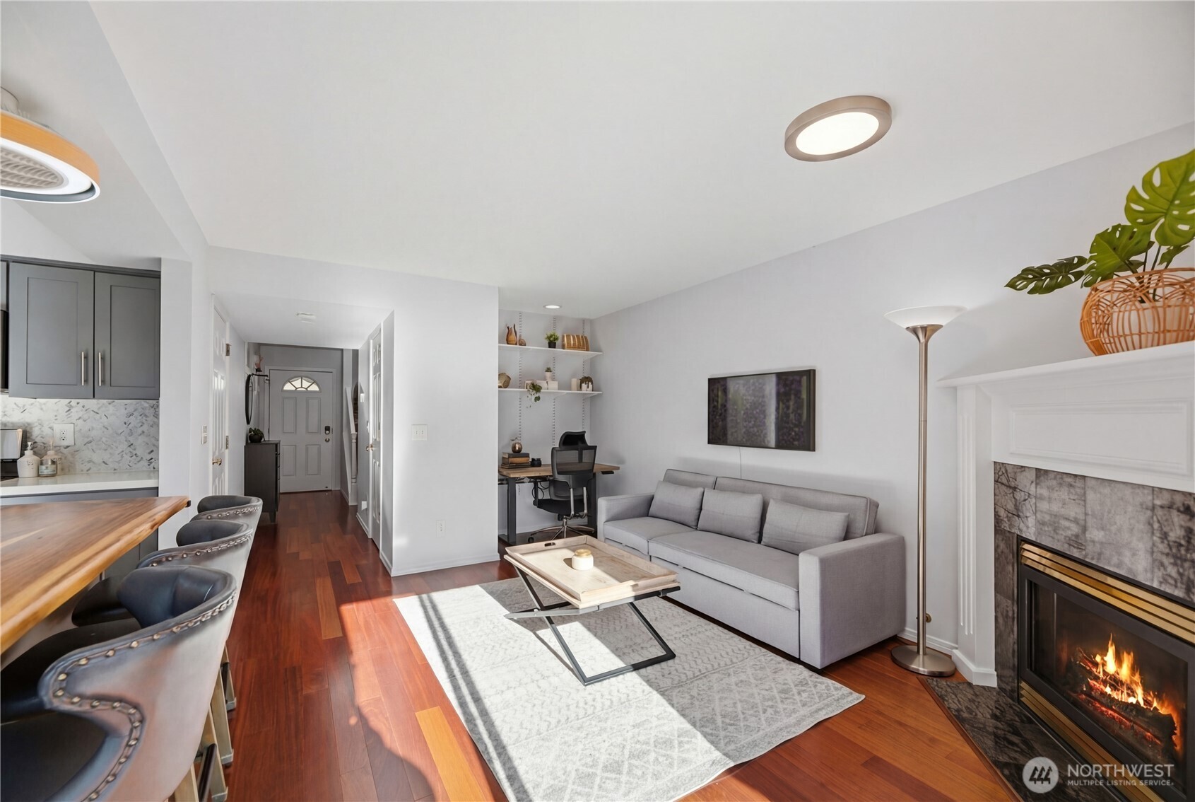 860 2nd Avenue NW Unit: 860