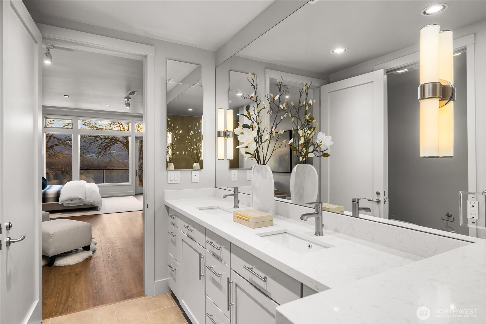 4323 E Lake Sammamish Parkway SE Unit: 4323