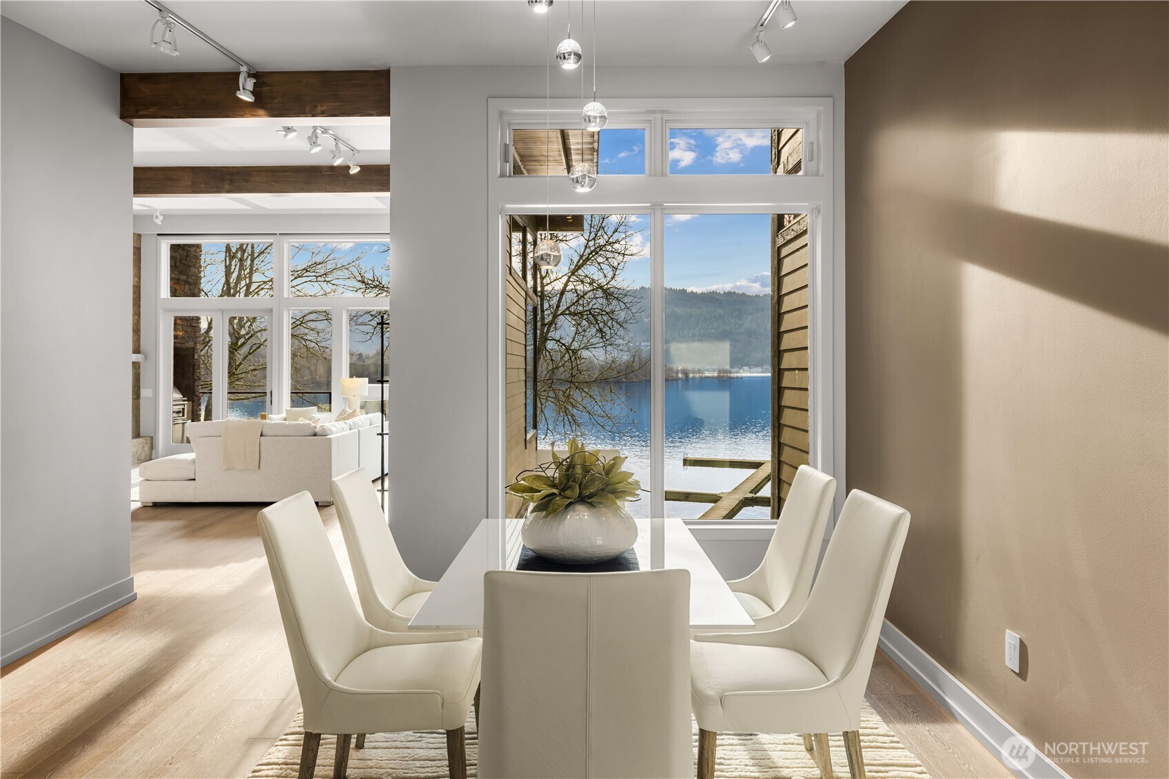 4323 E Lake Sammamish Parkway SE Unit: 4323