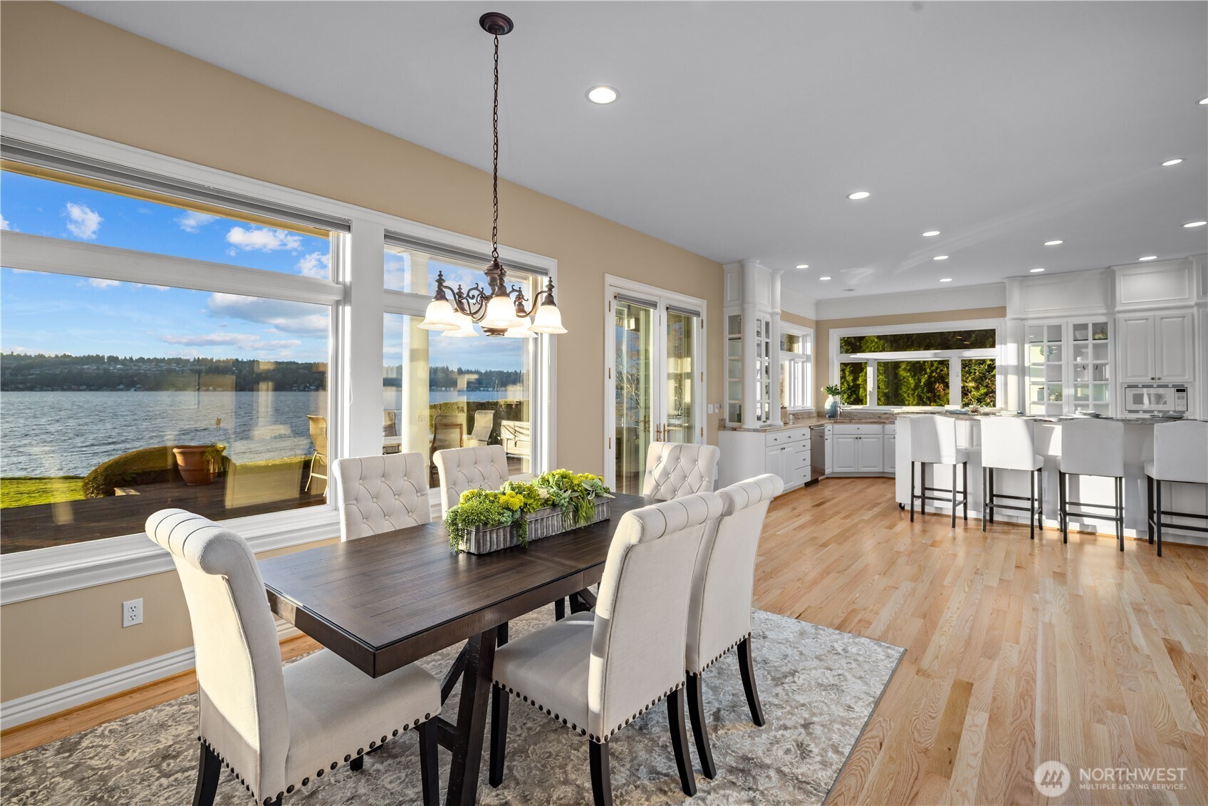 649 E Lake Sammamish Parkway SE